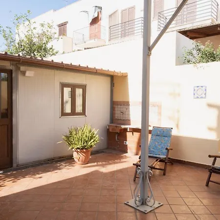 Holiday home Casa Adragna Con Ampio Giardino